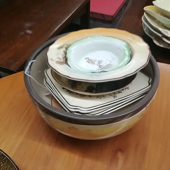 R/DOULTON BOWL+ASST PLATES