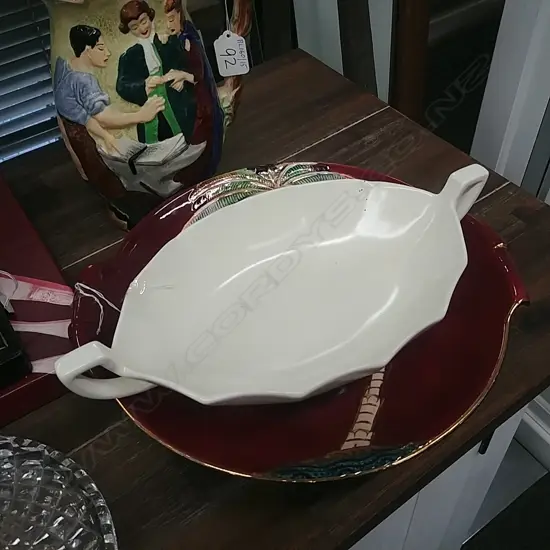 BESWICK DISH & C/DEVON DISH