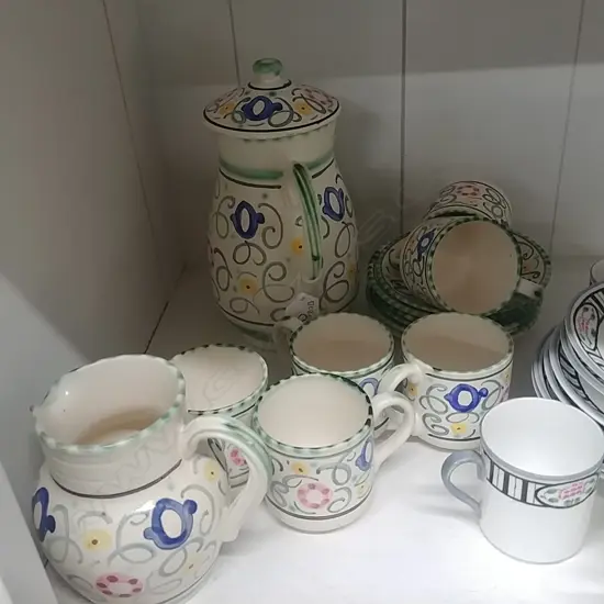 POOLE HONITON COFFEE SERVICE