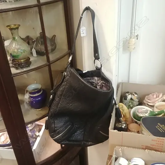 PIERRE CARDIN BLACK LEATHER SHOULDER BAG