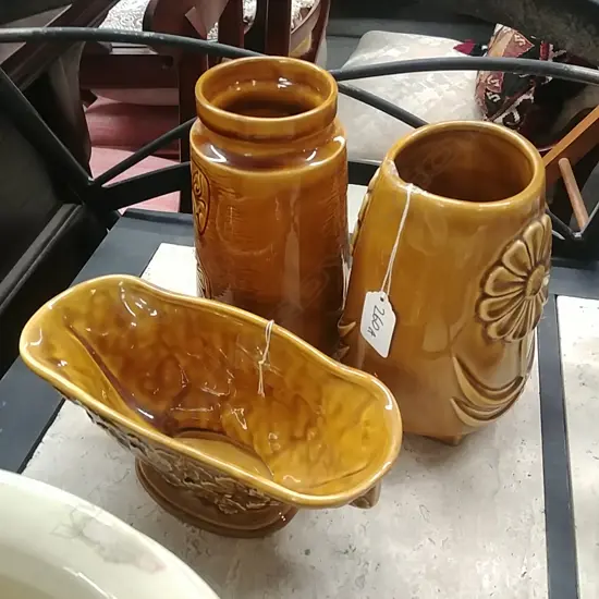 C/LYNN BROWN GLAZED VASES X 3