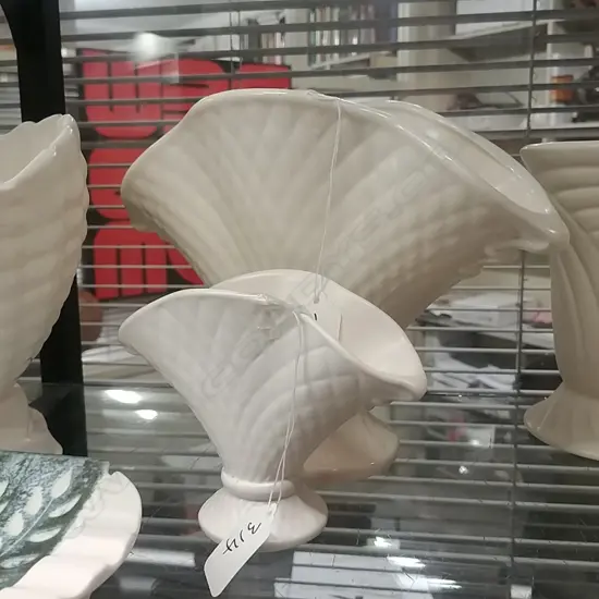 C/LYNN FLARED VASES X 2