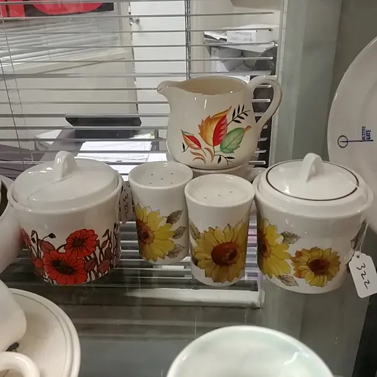 LOT ASST C/LYNN CONDIMENTS JUGS SHAVING MUGS ETC