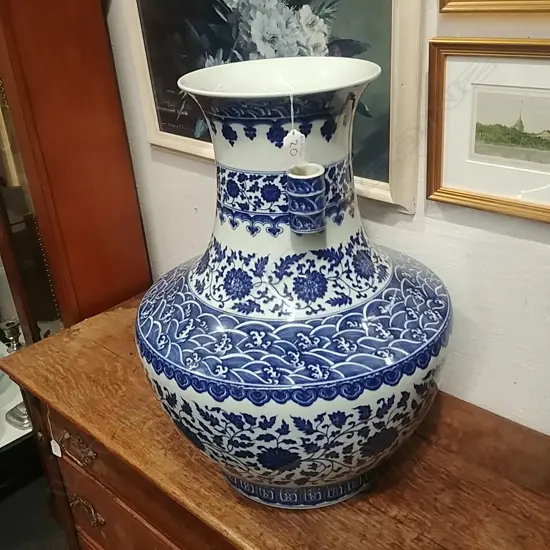 CHINESE LARGE B/W VASE