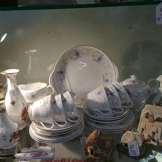 SHELLEY - SYCAMORE 22PC TEA SET INCL. T/POT