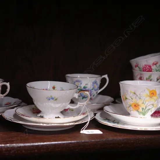 6 ASST CUPS+SAUCERS ROYAL ALBERT ETC