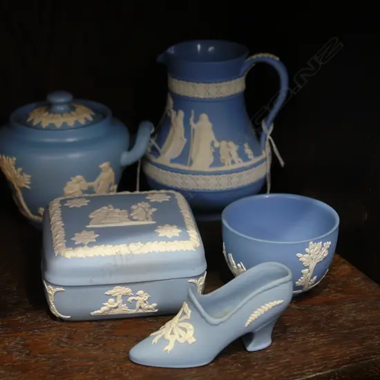 LOT ASST W/WOOD JASPERWARE ETC