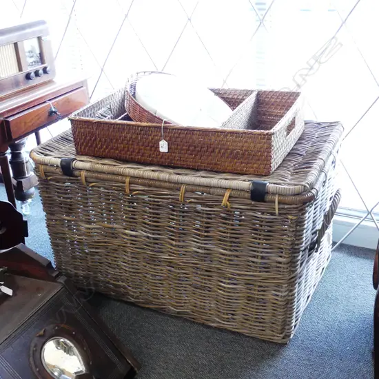 LARGE CANE BASKET + 2 CANE TRAYS 
