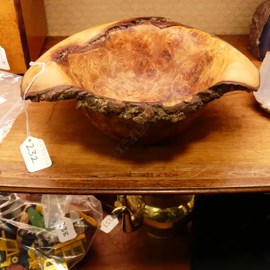 CARVED MOTTLED TOTARA BOWL