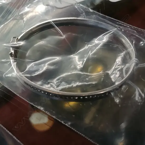 SILVER HINGED BANGLE SET WITH C.Zs