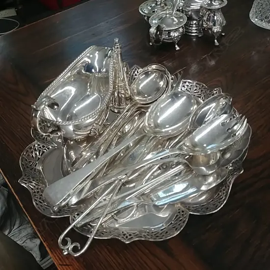 EP TRAY & MIXED CUTLERY