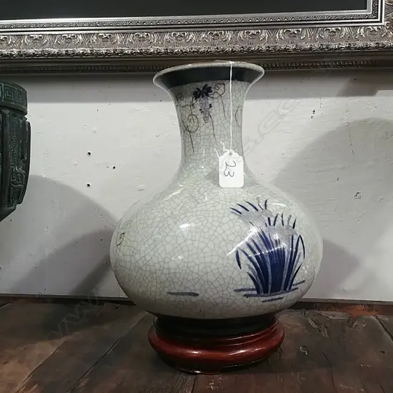 CHINESE CRACKLE GLAZE VASE ON STAND 