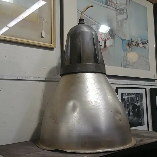 LARGE INDUSTRIAL LIGHT