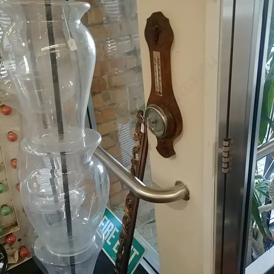 WALL BAROMETER + GILT PANEL 