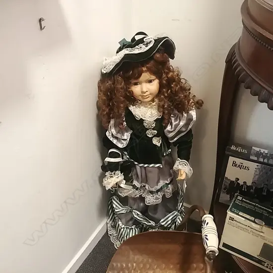 ANTIQUE STYLE LGE DOLL GREEN VELVET & SILK DRESS