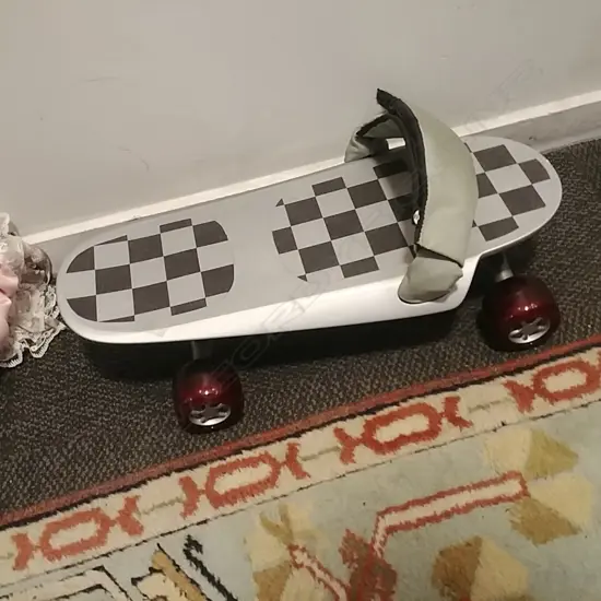 BMW SKATE BOARD