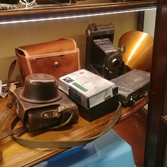 5 VINTAGE CAMERAS