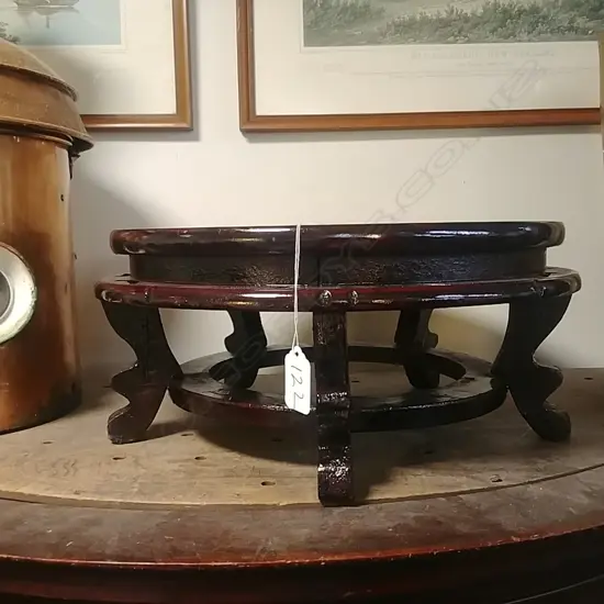 LARGE CHINESE VASE STAND