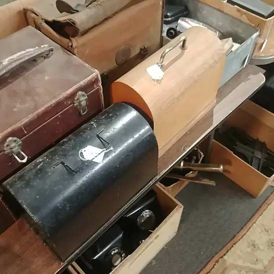 2 VINTAGE CHILDS SEWING MACHINES