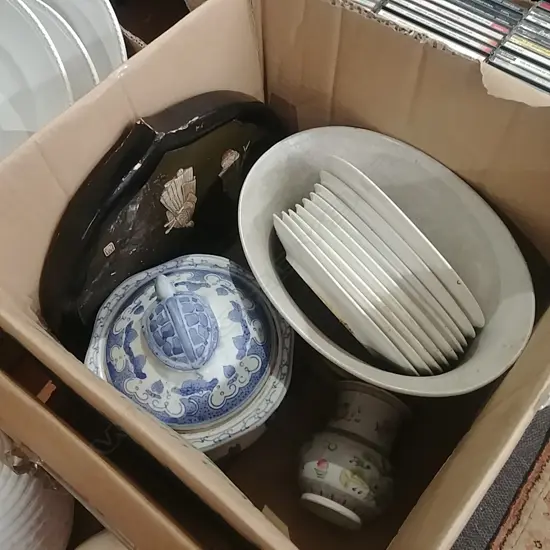 BOX OF CHINA ITEMS ETC