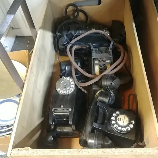 BOX 5 EXCHANGE PHONES