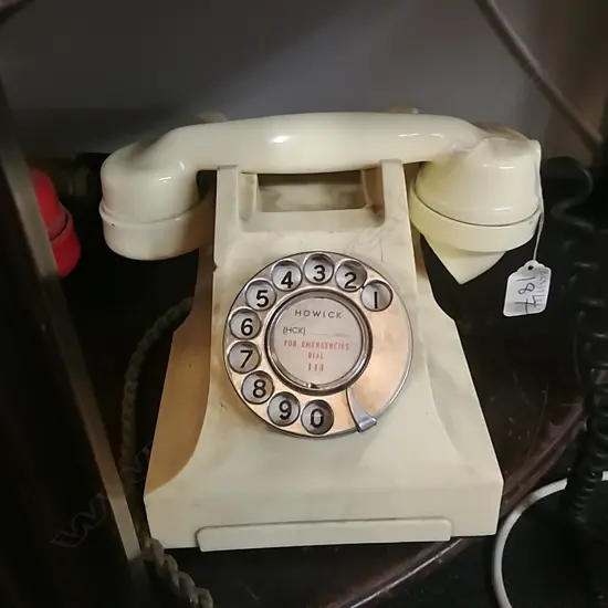 VINTAGE WHITE BAKELITE PHONE
