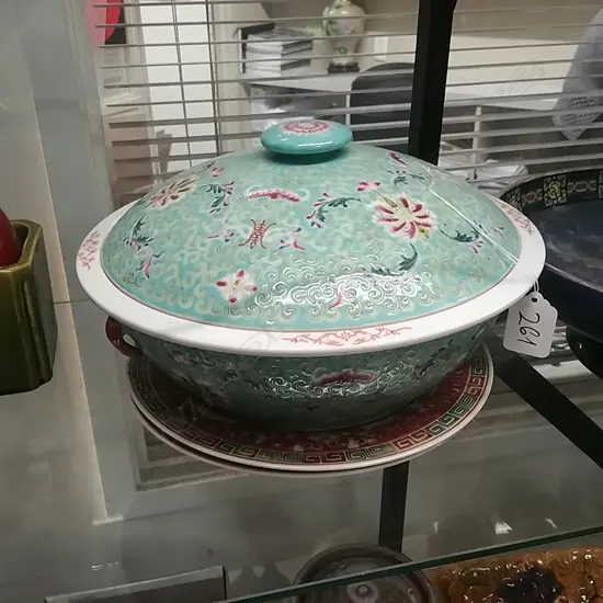 CHINESE LIDDED BOWL + 2 PLATES 