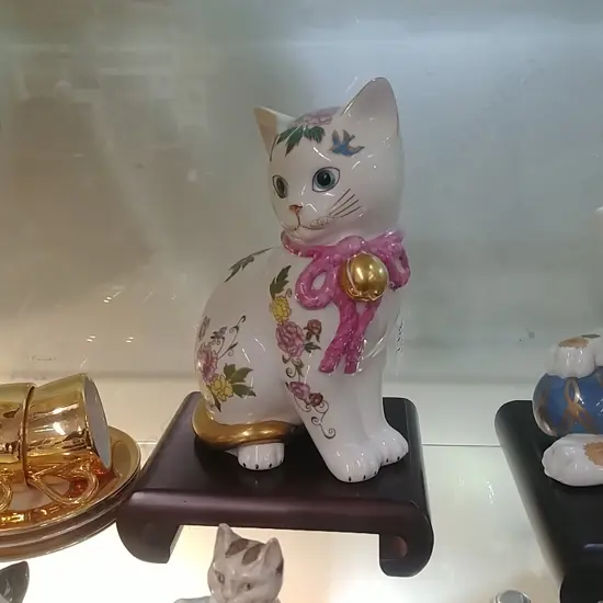 F/MINT THE ROYAL KITTEN