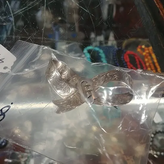 LARGER SILVER BOW AND BUCKLE BROOCH