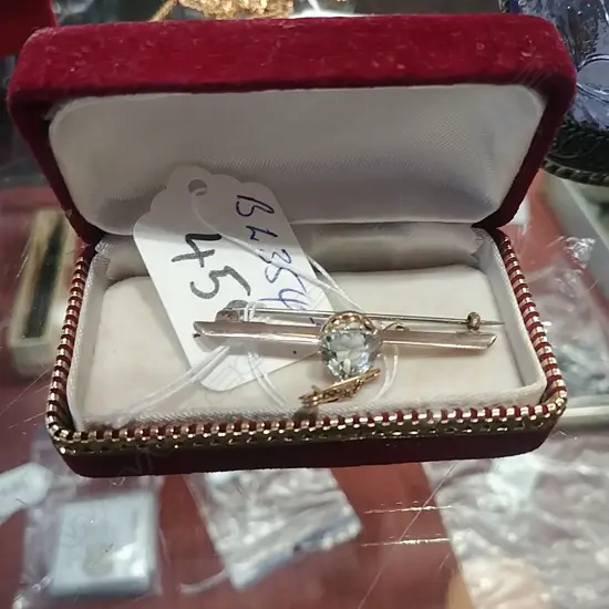 LGE AQUAMARINE MOUNTED 9CT BROOCH