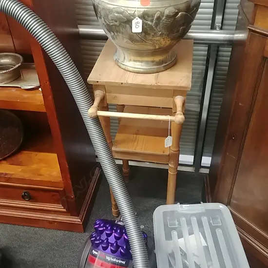 SMALL PINE BEDSIDE STAND