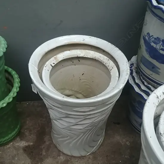 1 SML + 1 MED WHITE PLANT POT