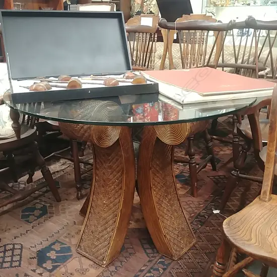 CONTEMPORARY GLASS TOP CIRCULAR DINING TABLE