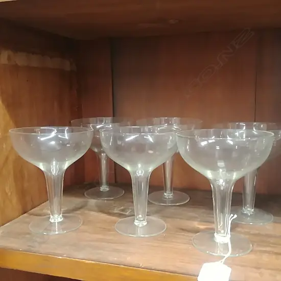 6 HOLLOW STEM CHAMPAGNE GLASSES