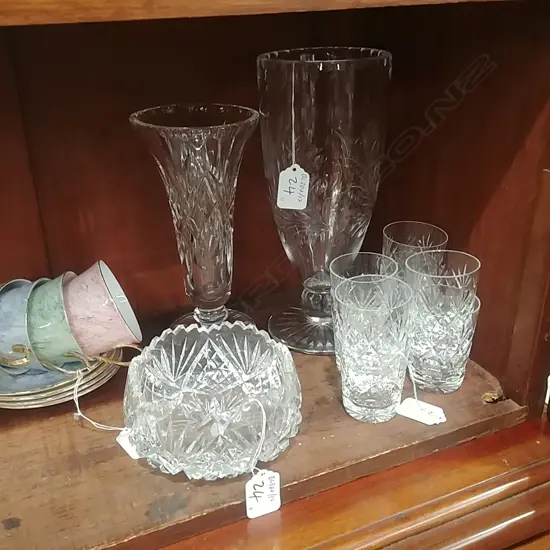 2 CRYSTAL VASES/BOWL+8 TUMBLERS