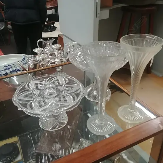 4 PC GLASS (  2 COMPORT & 2 VASES)