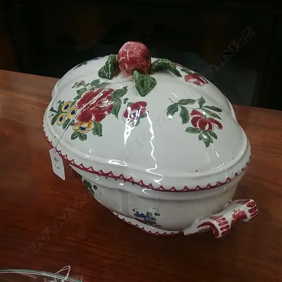 FRENCH COUNTRY SOUP TUREEN 