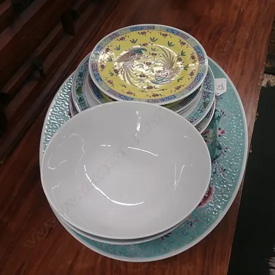 STACK OF CHINESE STYLE PLATES / BOWLS 