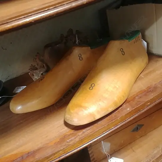PAIR OF NICE SIZE 8 WOODEN FOOT LASTS STAMPED NZP