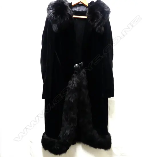 1950 VELVET EVENING COAT/FUR COLLAR A.F