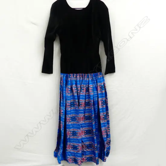 A. WINKLEMANN PURE SILK & VELVET DRESS