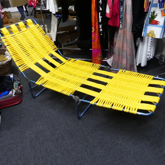 1960 YELLOW SUN LOUNGER
