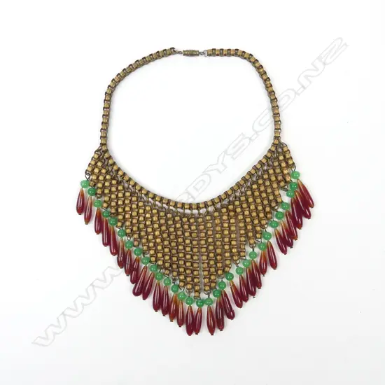 A VINTAGE COSTUME EGYPTIAN STYLE NECKLACE