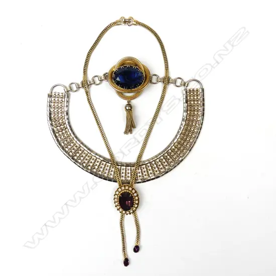 3 VINTAGE GILT JEWELLERY PCES:2  NECKLACES, BROOCH