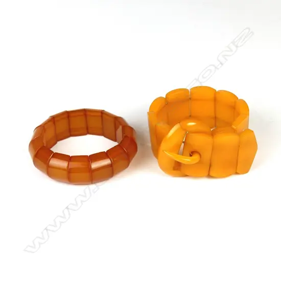 A VINTAGE FAUX AMBER BELT STYLE BRACELET +ONE