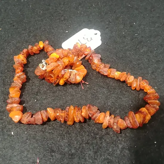 SMALL CHUNKY AMBER BEAD NECKLACE