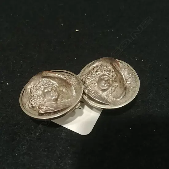 PR 19THC SILVER ON COPPER FANCY PORTRAIT BUTTONS