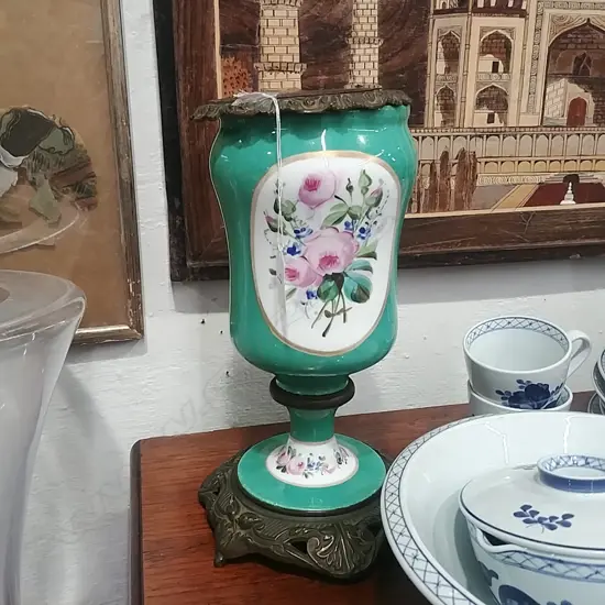 19THC PORCELAIN URN VASE