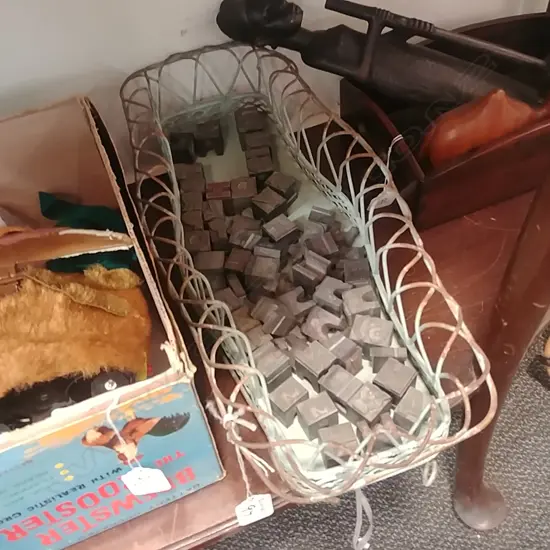 WIRE BASKET WITH ASST TYPE SET