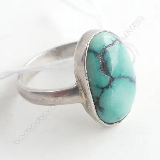 TURQUOISE & SILVER RING  SIZE P
